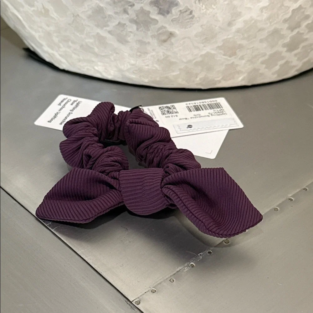 Lululemon Uplifting Scrunchie Bow – Grape Thistle Purple 💜 NWT